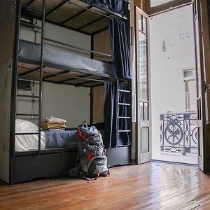 Habitación para Hombres Compartida